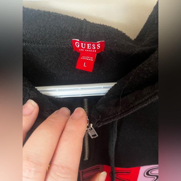 GUESS sweater - Picture 2 of 3